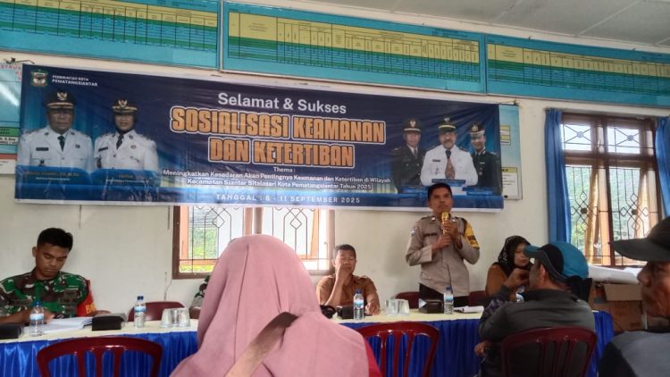 Bhabinkamtibmas Kelurahan Setia Negara, AIPTU Januar Butar-butar menghadiri kegiatan sosialisasi Ketentraman dan Ketertiban Umum (Trantibun) Forkopimcam Kecamatan Siantar Sitalasari.